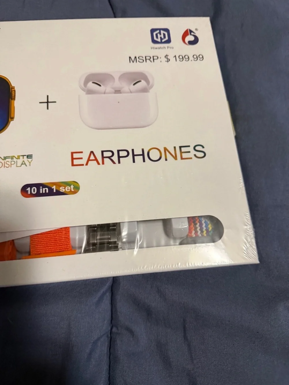 i20 Ultra 3 Max Suit Smartwatch + Earphones - White & Gold